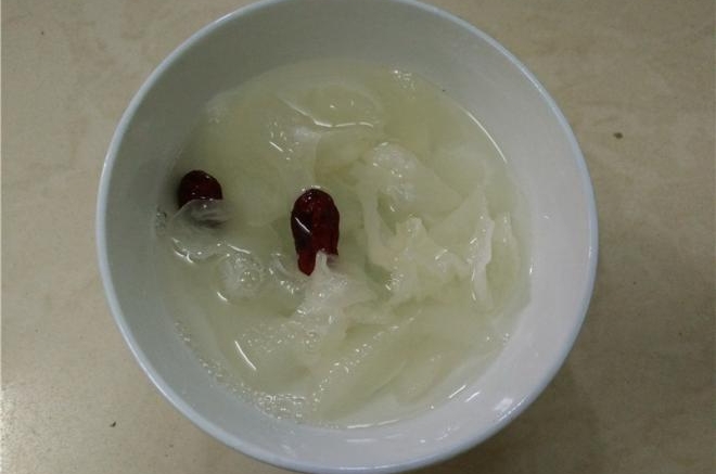 冰糖银耳雪梨羹