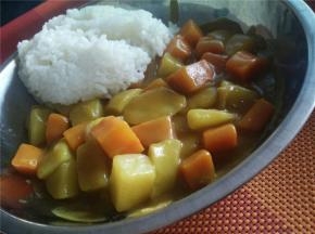 熬煮至汤汁浓厚便可以出锅了，搭配米饭便可食用