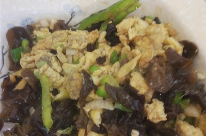 木耳炒鸡蛋