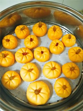 放入蒸锅内，蒸15分钟即可