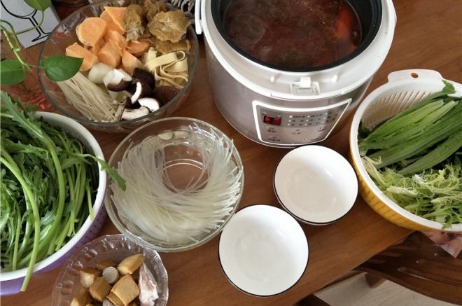 电饭煲火锅