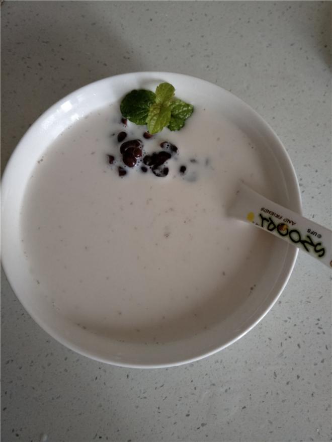 红豆牛奶