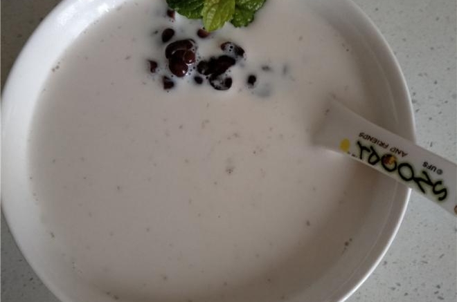红豆牛奶