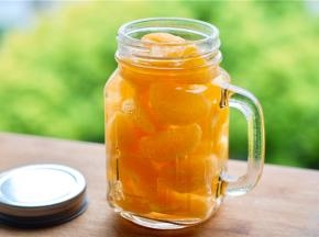 高颜值的橘子罐头。物尽其用，还好没把你全部扔掉