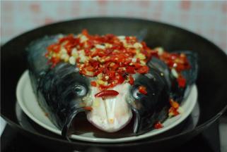 蒸18分钟，根据鱼的大小来定时间