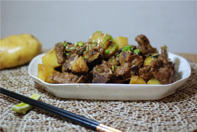 排骨烧土豆