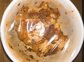 保鲜膜封住，我就腌了俩小时，也挺入味的