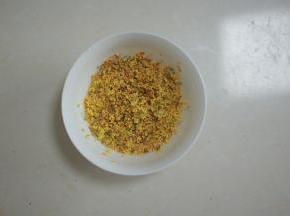 采集新鲜桂花洗干净