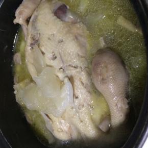 加入适量盐调味闷两分钟即可