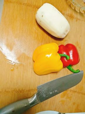 所需主食材如下。