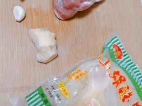 所需主食材如下。