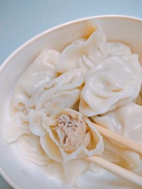 趁热吃上一碗，幸福来得真是太容易。