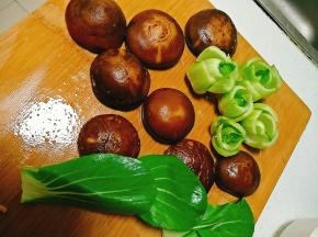 所需主食材如下。