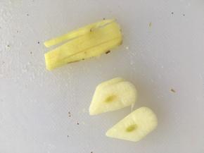 切好大蒜和姜丝