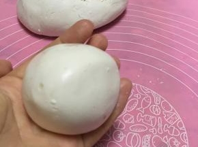 包住，用手搓圆