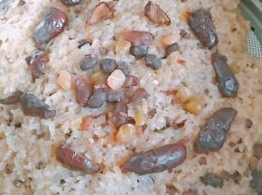 蒸好的年糕如下，晾凉即可食用。