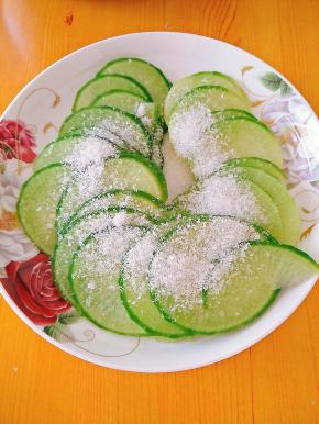 吃前撒上白糖即可，这种颜值真的就是翡翠珍珠白。