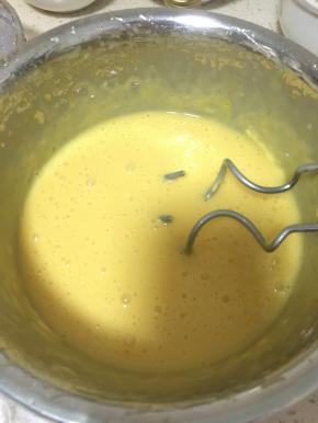 步骤五：
将低粉和所有材料搅拌混合均匀