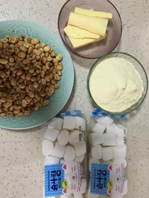 步骤一：
热锅小火将黄油融化