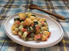 将所有材料放入碗中，挤入适量千岛酱搅拌均匀即可享用。