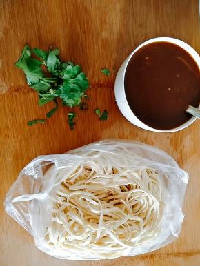 所需主食材如下。