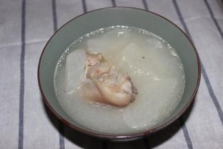 出锅前加入盐调味盛出即可