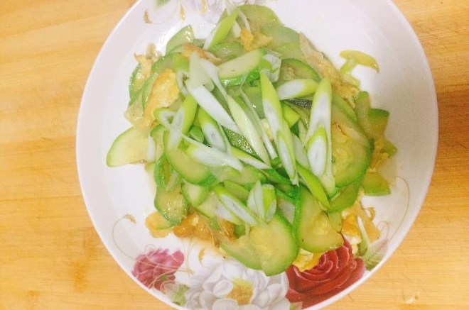 西湖炒鸡蛋