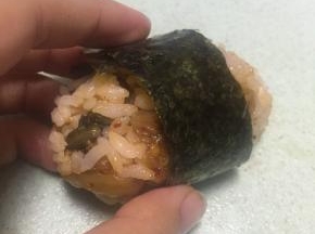 卷好放入盘中即可食用
