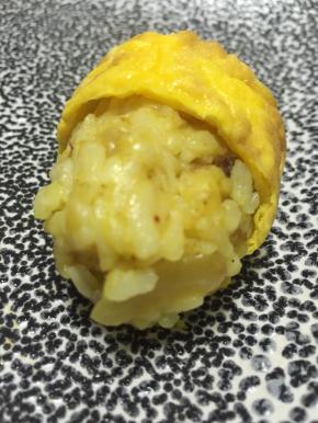 卷好放入盘中即可食用