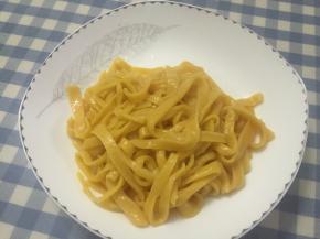 煮熟捞出，置于盘中，即可以食用，口味甘甜劲道