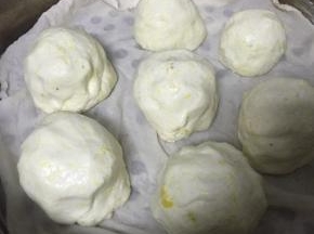 冷水上锅，水开后视窝窝头大小蒸10-15分钟左右