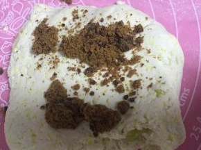 我买的南瓜不是很甜，所以加入一些红糖调味