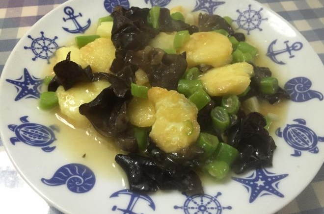 豆角木耳炒日本豆腐