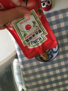 用番茄酱调制蘸酱