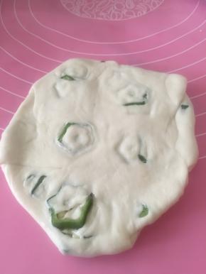 将面团再次擀开