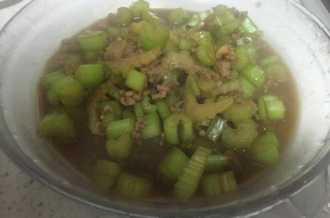 肉末芹菜丁