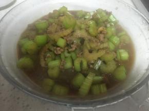 大火收汁，待材料入味后，出锅即可