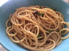 加入黑胡椒汁，拌匀即可食用