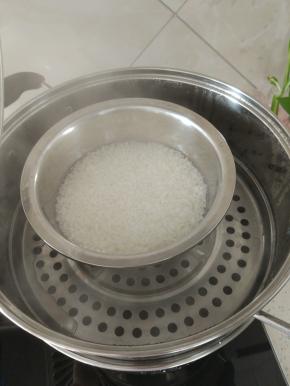 大火十分钟左右，外表看不到水分之后开小火