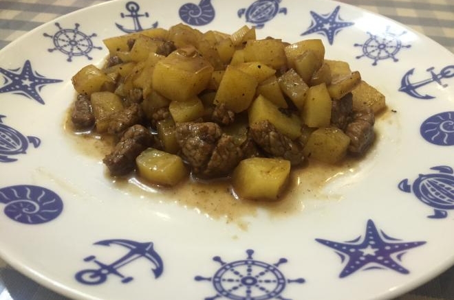 黑椒土豆炒牛肉