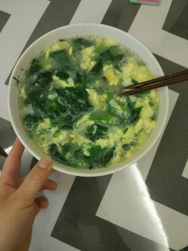 菠菜鸡蛋汤