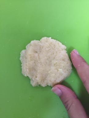 揉成团，压成饼