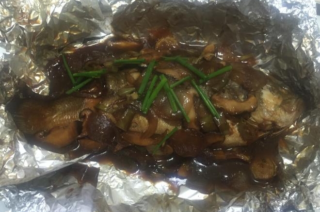 锡纸烤鲈鱼