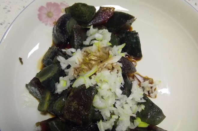 炒松花蛋