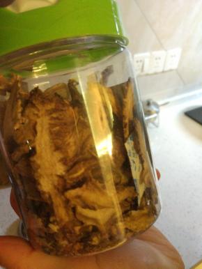 当归取适量，洗干净