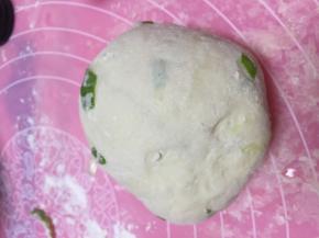 将油包起来，揉成面团