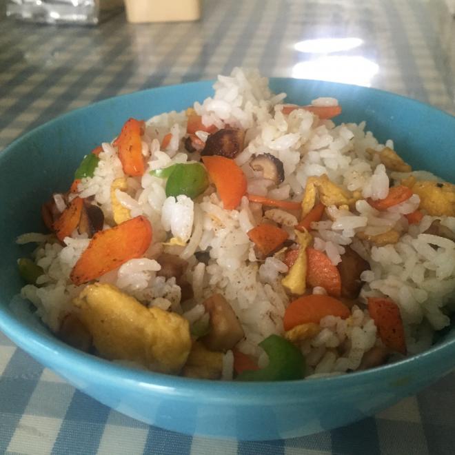 香菇蛋炒饭
