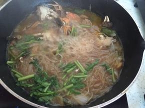 加入蒿菜，提色