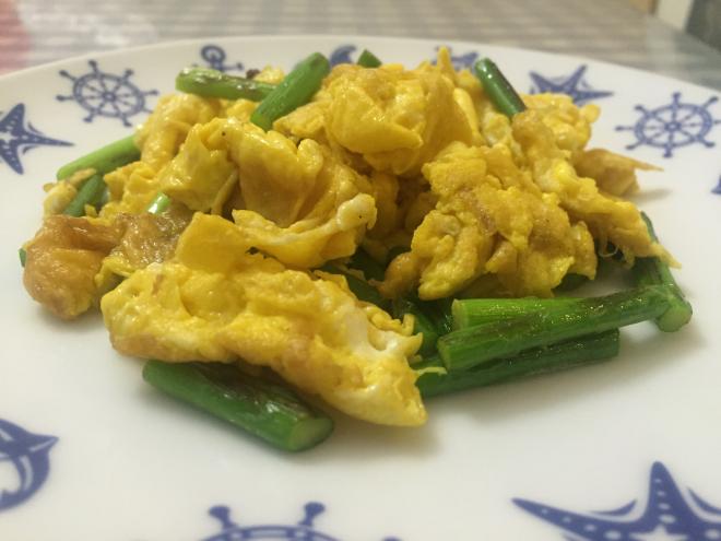 鸡蛋蒜薹