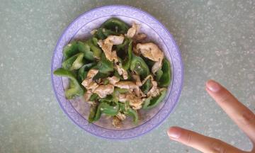 翻炒均匀，即可出锅